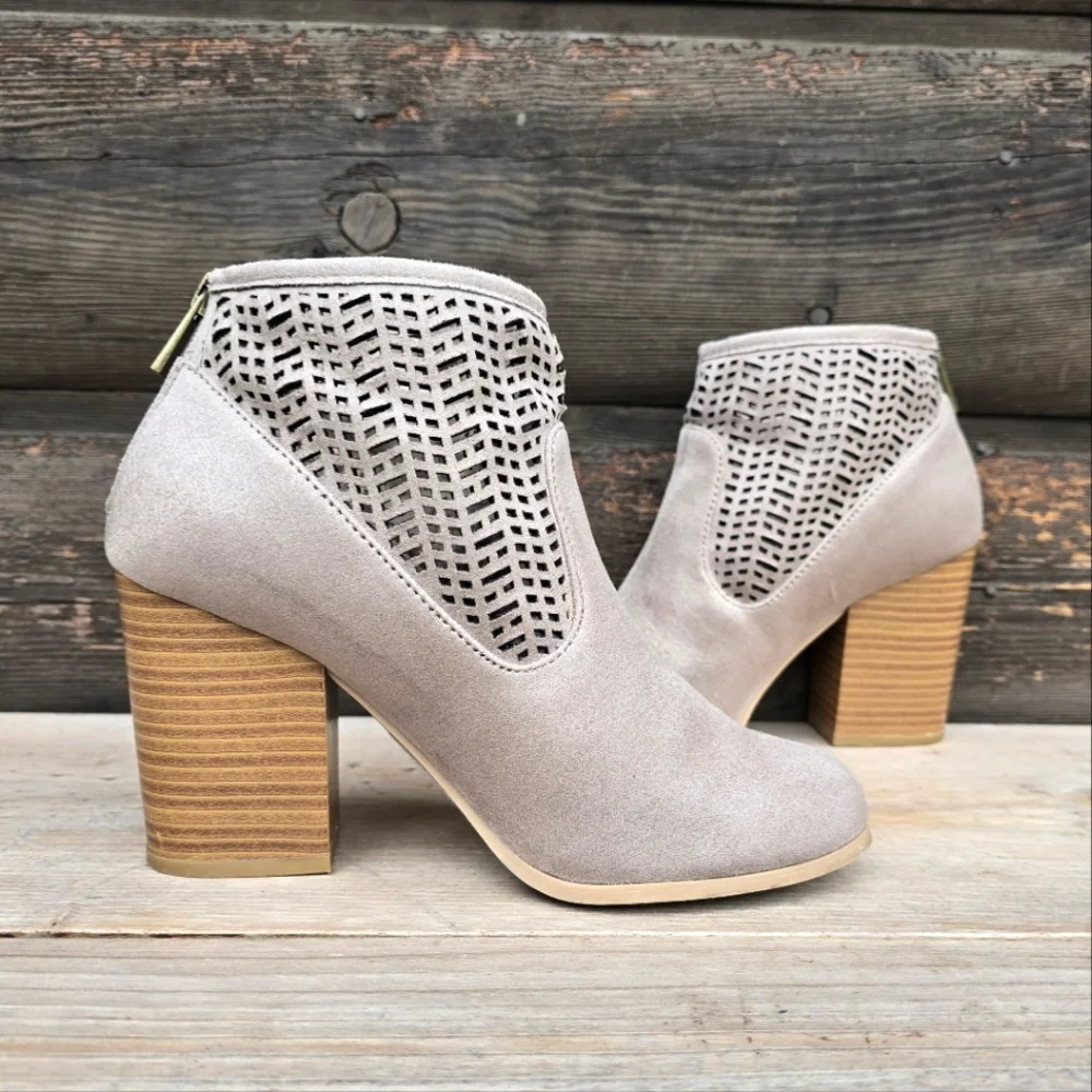 Coconuts by Matisse Modern Boho Taupe Block Heel Bootie 6.5M